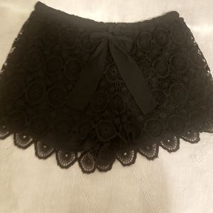 Black lacey shorts XL